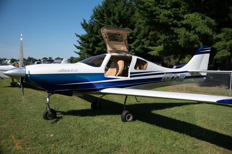 Lancair IV